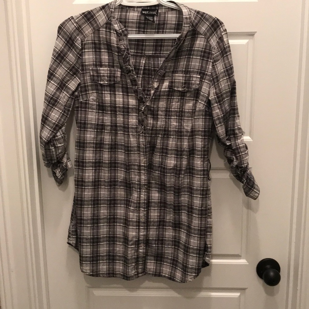 Checkered button up